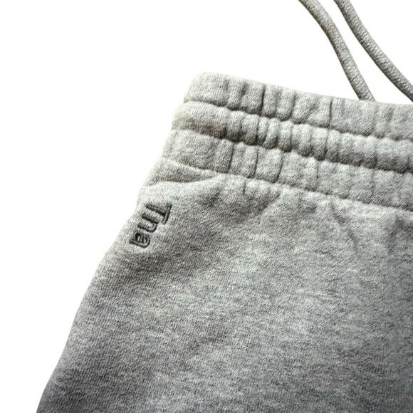 TNA gray boyfriend fleece shorts size XS - Picture 1 of 4